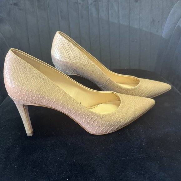 Jessica Simpson Pumps - Picture 5 of 7